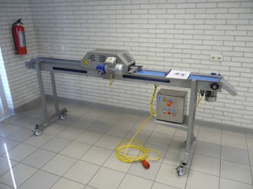 Snijmachine tbv puddingbroodje